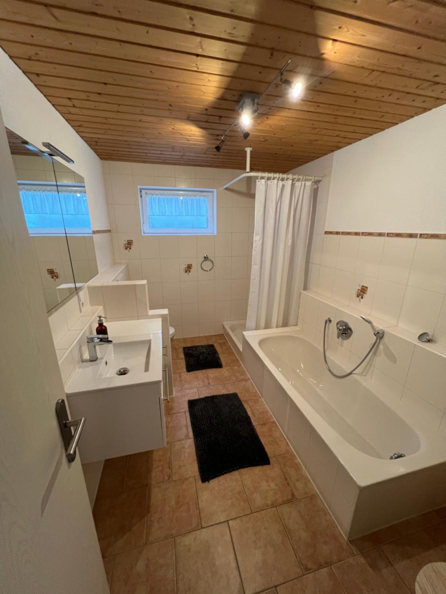 Gemuetliche Ferienwohnung Im Herzen Des Schwarzwaldes Niedereschach Exterior foto